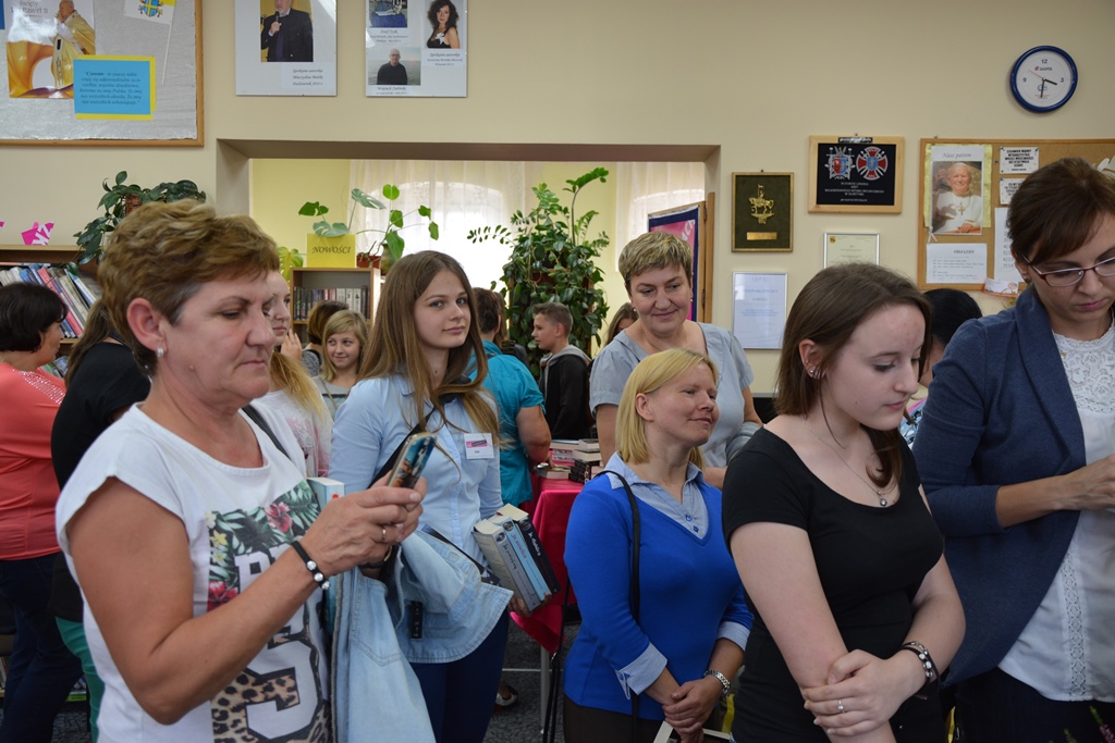 Ilustracja do informacji: Spotkanie z Martą Chodorowską – aktorką znaną z serialu „Ranczo”