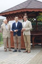 Miniatura zdjęcia: Lekarty. W geście wdzięczności za wspólne starania o wiatę 